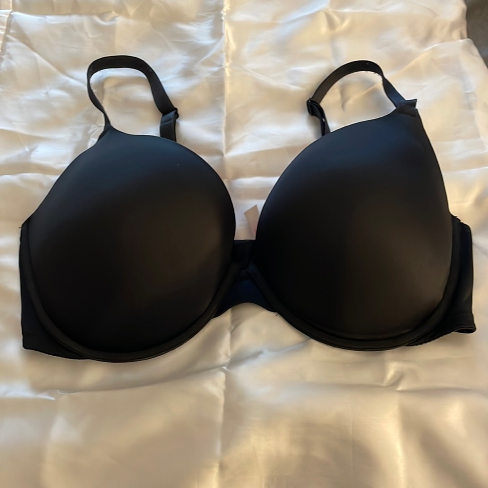 Victoria Secret Pink bra size 36DD (black)